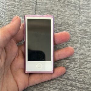 Apple IPod Media Player - Pink
